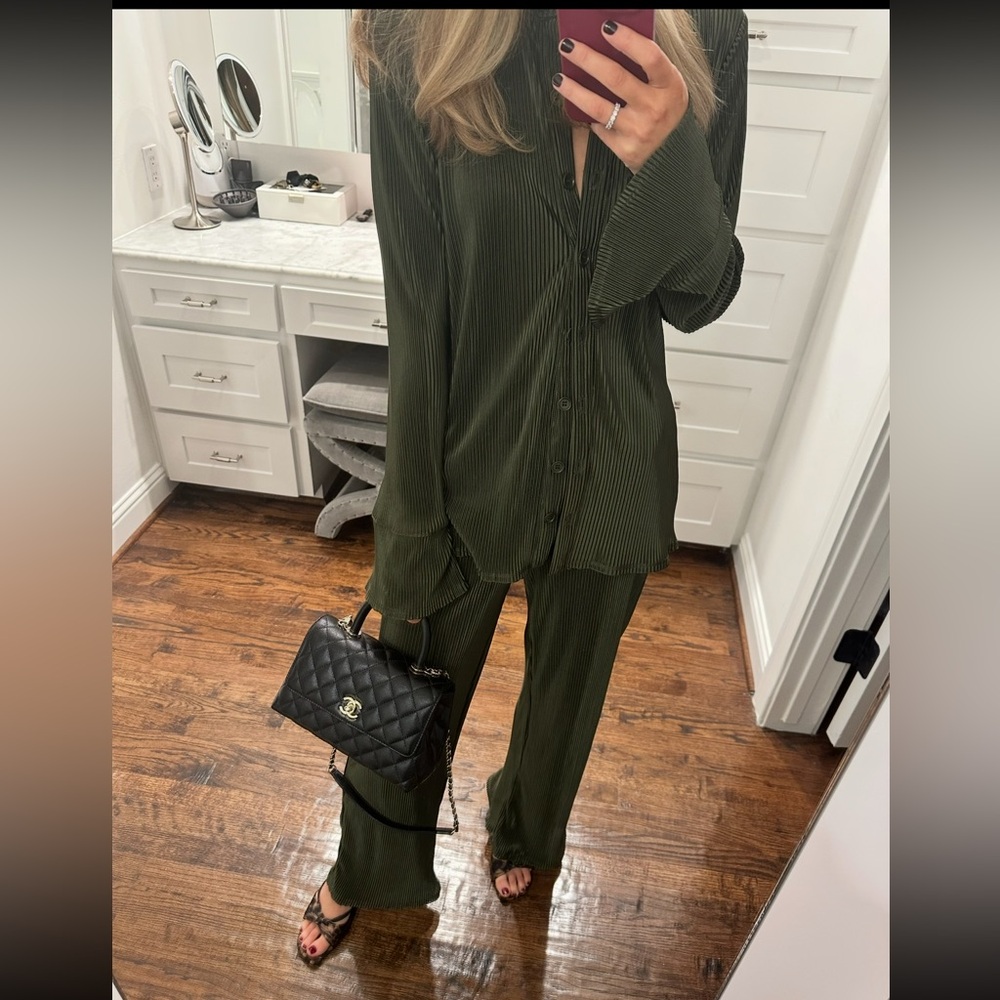 Reformation Olive Pleated Set